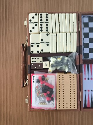 Maletín de juegos de mesa