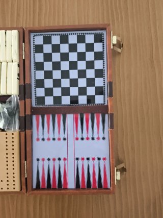 Maletín de juegos de mesa