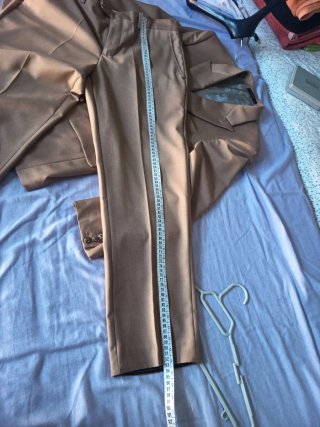 Traje cruzado beige hombre