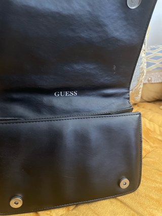 Bolso Guess Negro Acolchado