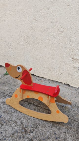 Balancín de madera Hape para bebé