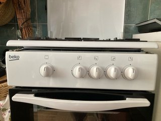 Cocina de gas Beko 4 fuegos