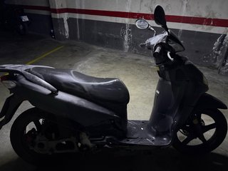 Moto SYM 125 Gris