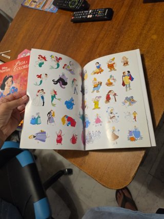 Súper pegacolor Disney Princesas