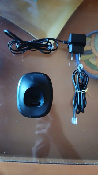 Teléfono Inalámbrico Motorola C1001CB+Basecargador