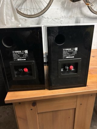 Altavoces Yamaha NX-E700 Negros