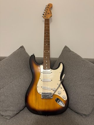 Guitarra Eléctrica Harly Benton