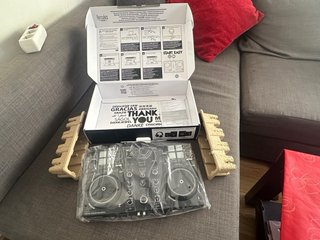 Controladora DJ Hercules Inpulse 200 MK3
