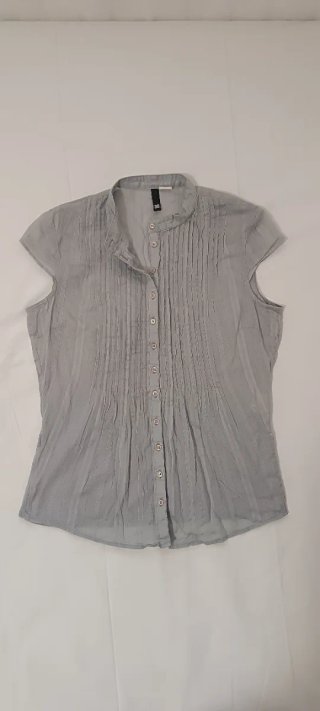 Camisa de mujer gris claro, talla S. Algodón