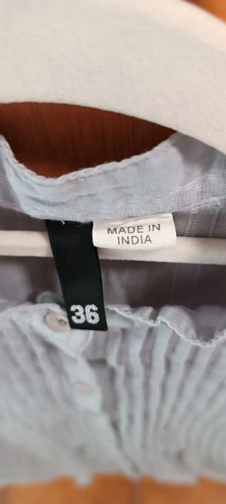 Camisa de mujer gris claro, talla S. Algodón