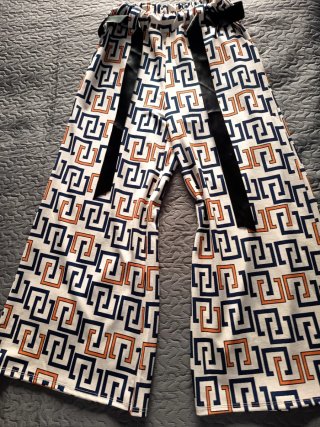 Pantalón ancho licra estampado