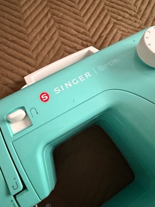 Máquina de coser Singer Simple color turquesa