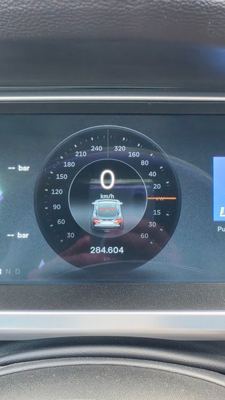 Tesla Model S 85 año 2014 con carga gratuita