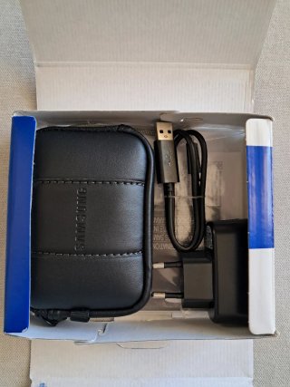 Cámara Samsung ST200 Roja + 2 Baterías y fundas
