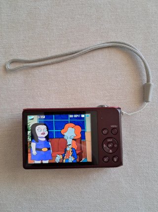 Cámara Samsung ST200 Roja + 2 Baterías y fundas
