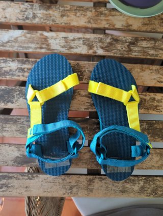 Sandalias trekking T.39