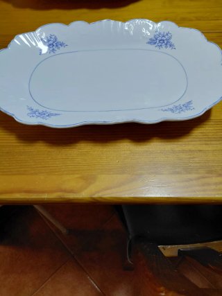 Travessa de Porcelana com Flores Azuis