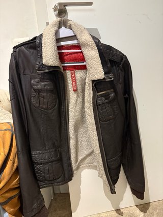 Chaqueta de piel Superdry con borrego L