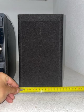 Equipo de música Kenwood con altavoces