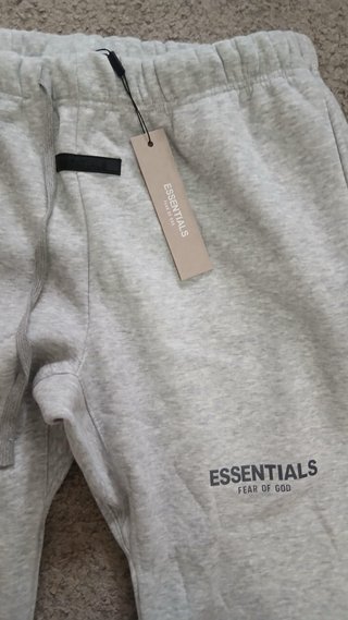 Essentials Sudadera Gris con Capucha