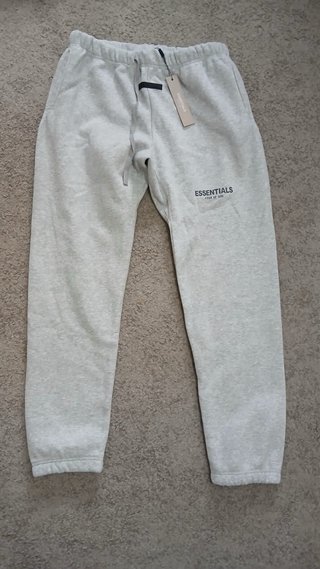 Essentials Sudadera Gris con Capucha