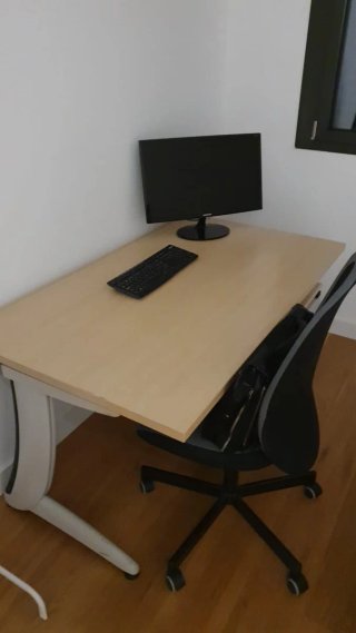 Mesa de trabajo con cajonera