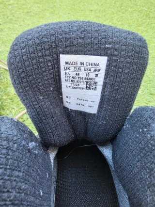 Botas de montaña Salomon marrones y naranjas