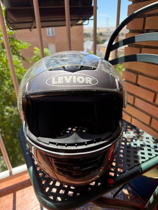 Casco de moto LEVIOR