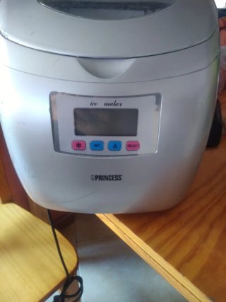 Máquina de cubitos de hielo