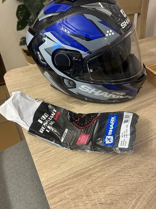 Casco de moto Shark de carbono nuevo sin estrenar