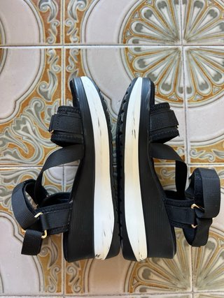 Sandalias cuña Chica 10 talla 38