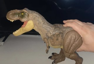 T Rex + cría