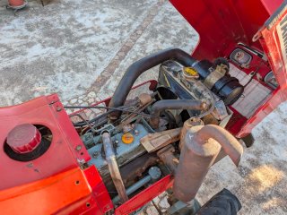 Tractor Yanmar con aperos