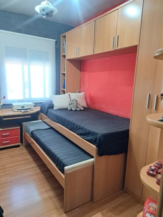 Habitación juvenil completa sin colchones