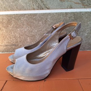 Zapatos de fiesta plateados tacón