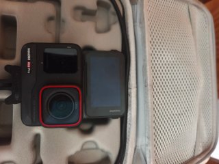 Insta360 Ace Pro + funda y cable