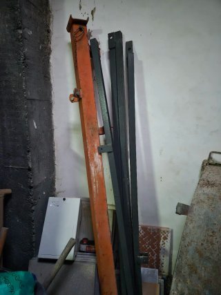 Hormigonera y herramientas construcción