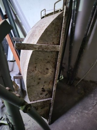 Hormigonera y herramientas construcción