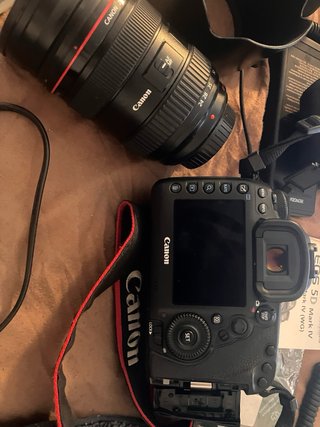 Canon 5D Mark IV + Lente 24-70 + Accesorios