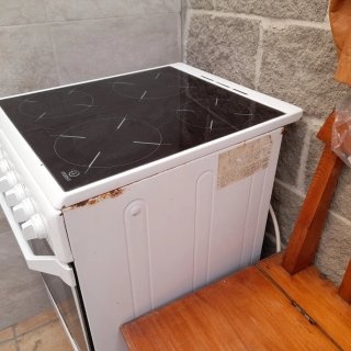 Cocina Vitrocerámica Indesit Blanca