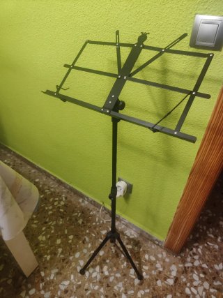 Atril de pie plegable negro