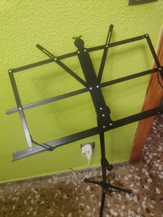 Atril de pie plegable negro