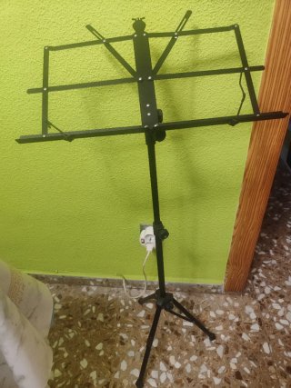 Atril de pie plegable negro