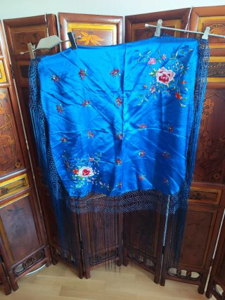 Mantón Manila Azul Bordado Flores
