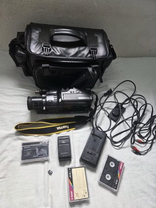 Videocámara Sony Handycam con accesorios