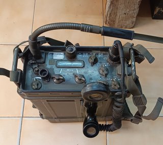 Radio militar alemana antigua SEM35