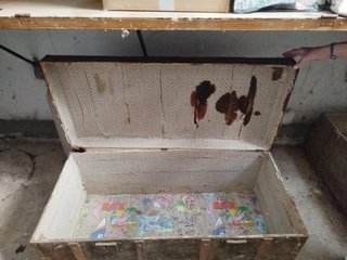 Baúl antiguo madera y metal para restaurar
