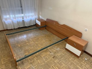 Estructura cama y mesitas de noche