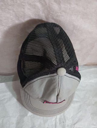 Gorra KRÜ Negra y Gris