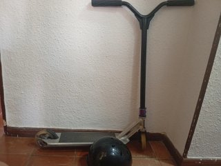 Patinete Decathlon con Casco